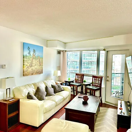 Core Downtown Toronto-3 Bedrooms-2 Bathrooms-Washrooms-Free Parking-Cn Tower-Ripleys Museum-Blue Jays Stadium In Front-Indoor Gym-Swimming Pool-Jacuzzi Sauna-Filter Drinking Water-Wifi